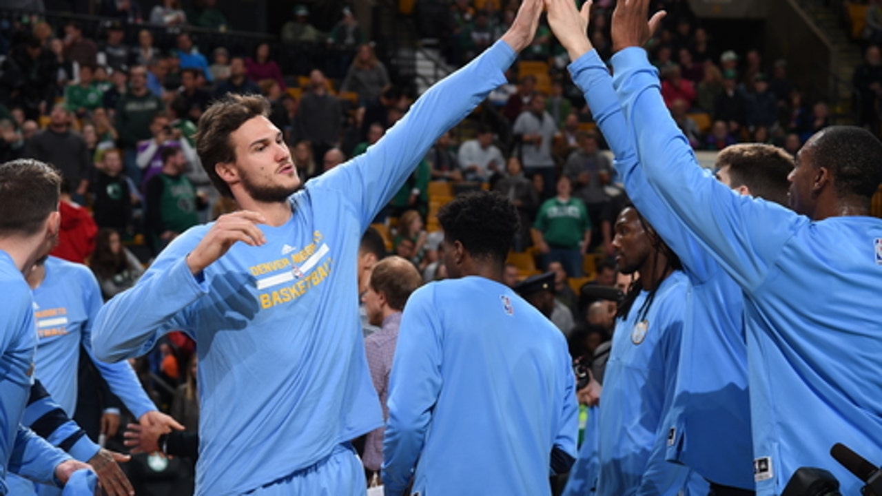 Murray goes off late as Nuggets beat Jazz 105-91